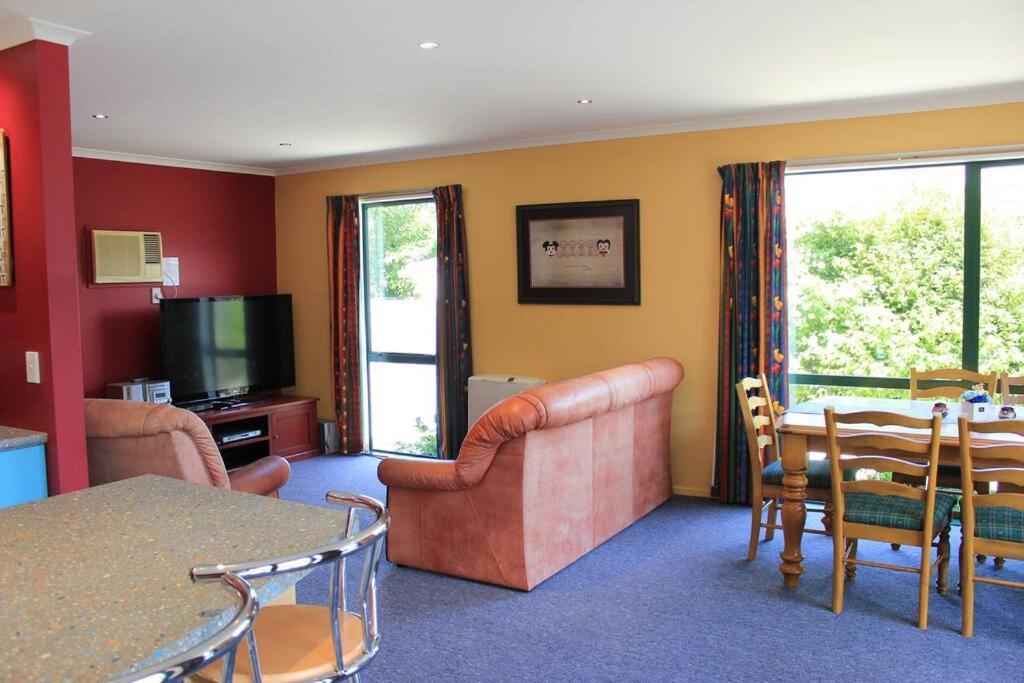 Вилла Popular Family And Pet Friendly Modern Cosy Bach Wifi Ханмер-Спрингс Экстерьер фото